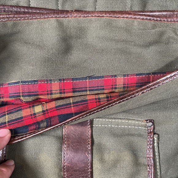 Will Leather Goods Hooper Olive Canvas & Brown Leather Messenger Bag - Picture 4 of 10